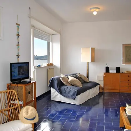 Casa Edy Fronte Mare Holiday home Latina